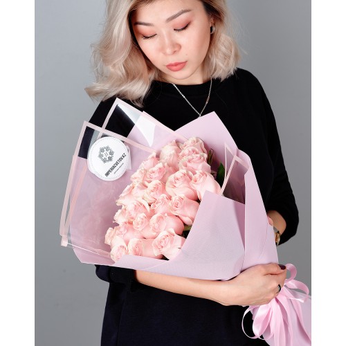 Купить на заказ Букет из 25 розовых роз с доставкой в Державинске