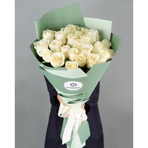 Купить на заказ Букет из 25 белых роз с доставкой в Державинске