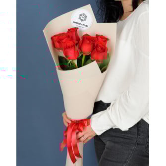 Букет из 7 красных роз