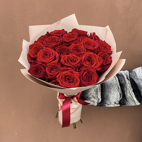 Купить на заказ Букет из 19 красных роз с доставкой в Державинске