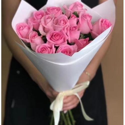 Купить на заказ 15 розовых роз с доставкой в Державинске